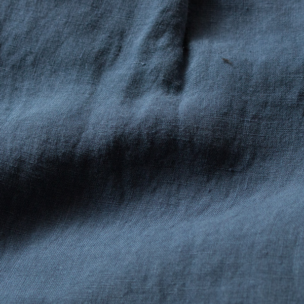 細番手の上品なリネン生地(BLUE NAVY)