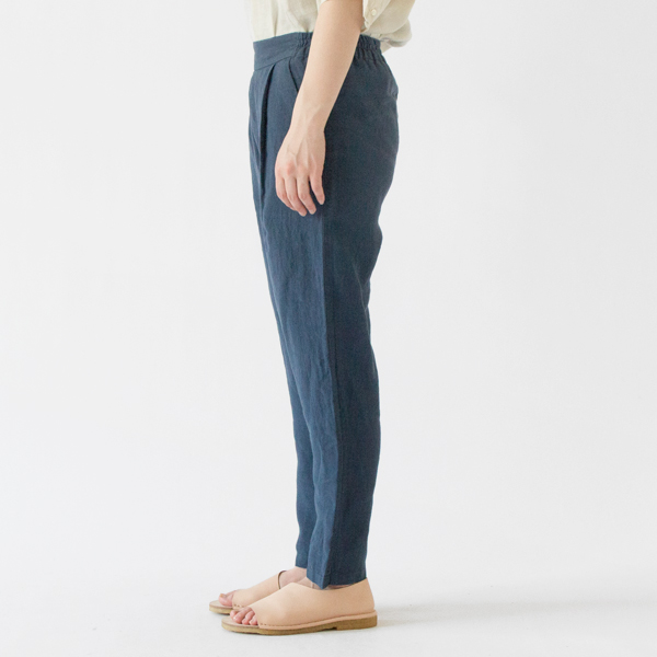 リネンパンツ(40 BLUE NAVY、身長162cm)