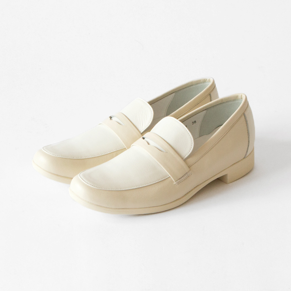 37TRAVEL SHOES TR-016 CRM WHC ローファー