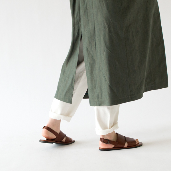 歩くとひらひらと揺れる軽やかな一枚(GREEN※完売カラー)
