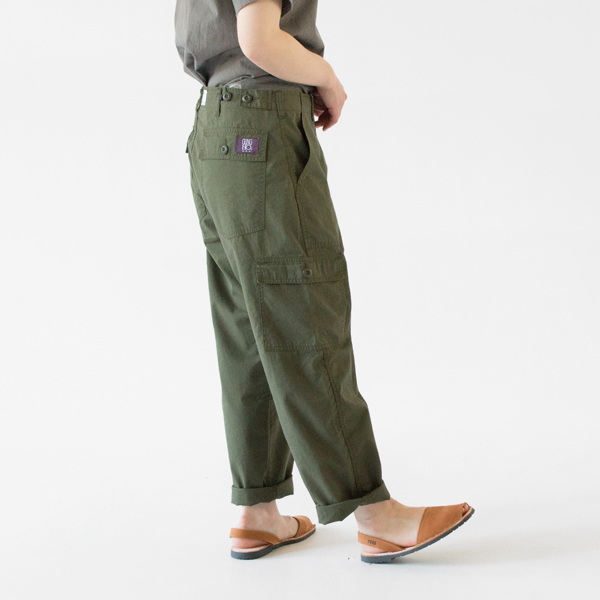 つま先が開放されているので蒸れにくいです(身長162cm) つま先が開放されているので蒸れにくいです(身長162cm)