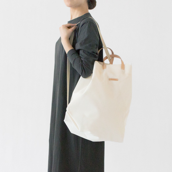 爽やかな白色(WHITE)