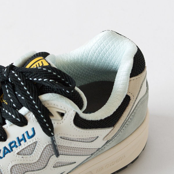 足が包み込まれるような安心感 足が包み込まれるような安心感