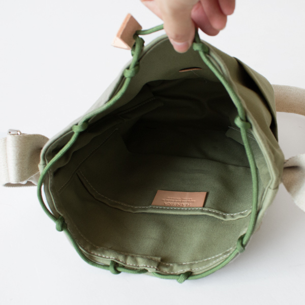 見た目以上にたっぷり入ります(PALE GREEN)