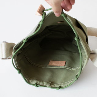 見た目以上にたっぷり入ります(PALE GREEN) 見た目以上にたっぷり入ります(PALE GREEN)