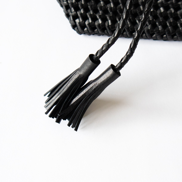 タッセル付きの組紐(BLACK)