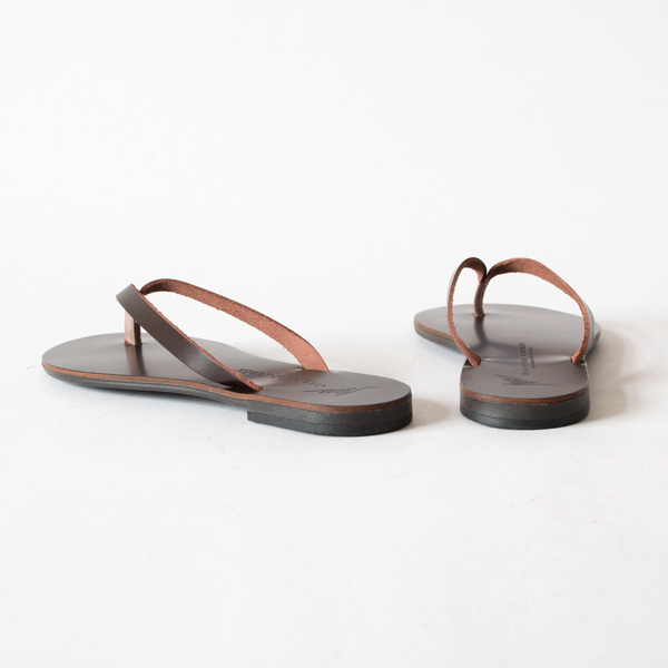 トングサンダル BROWN