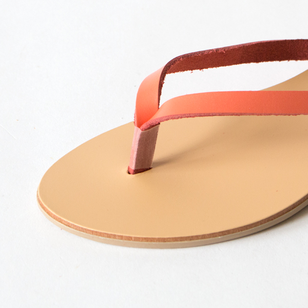 最高級カーフスキンレザーを使用 最高級カーフスキンレザーを使用