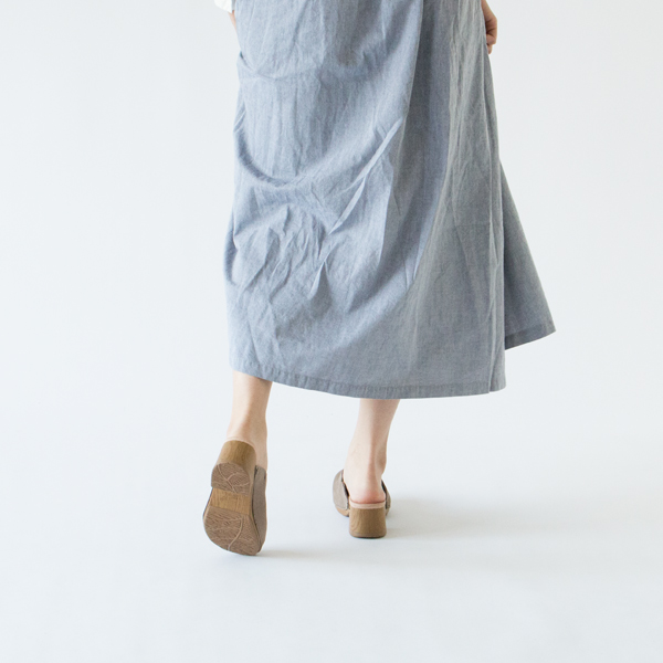 モダンクロッグス GIULIA TAUPE モダンクロッグス GIULIA TAUPE