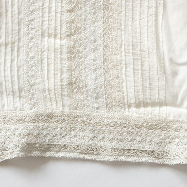 うっとりするような繊細な表情のリバーレース うっとりするような繊細な表情のリバーレース