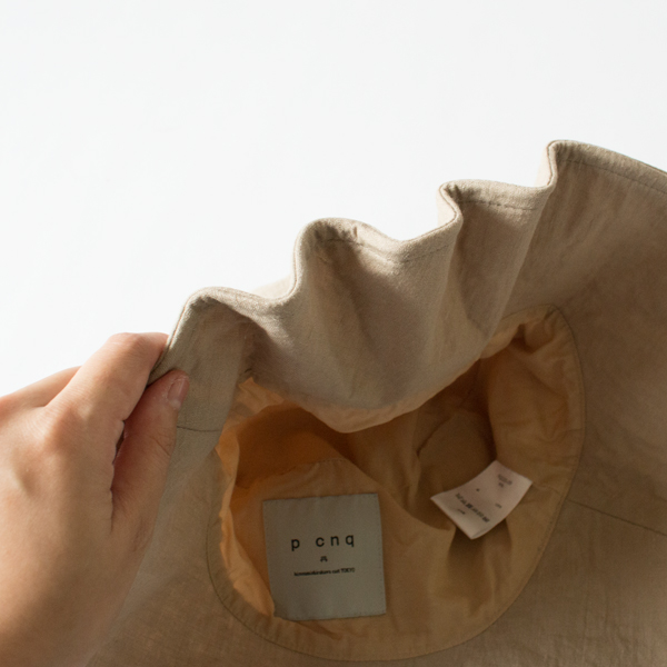つばの先にはしっかりしたワイヤーが通っています(BEIGE)