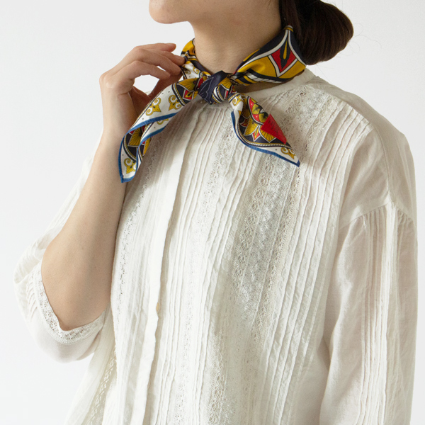 遊び心のあるデザイン(身長162cm・NAVY×YELLOW)