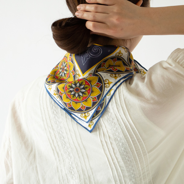 品の良い後ろ姿(身長162cm・NAVY×YELLOW)