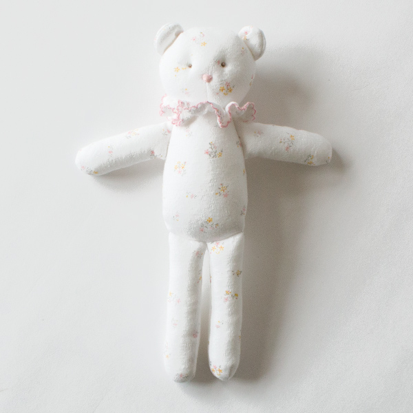 くまのぬいぐるみ（TOY）