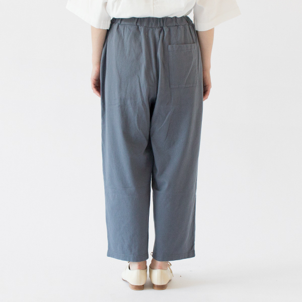身長：162cm(BLUE GREY)