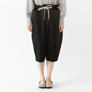 BLACK・身長162cm BLACK・身長162cm