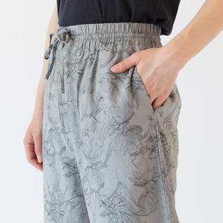 両脇にシームポケットがあります(GREY)