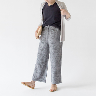 自宅からお出かけまであらゆる場面で使えるイージーパンツ(GREY、身長162cm)