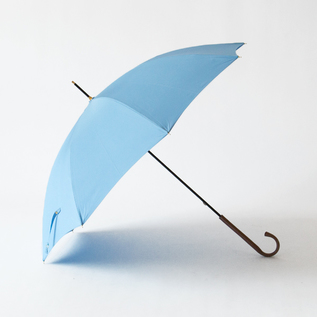 傘職人と作った、フォルムが綺麗な雨傘