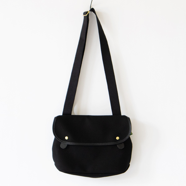 ショルダーバッグ AVON(BLACK)