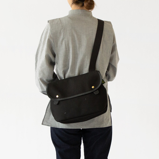 AVON エイヴォン　ハンドシェープディッシュ AVON Bubble Clear Glass Footed Candy Dish Sherbet Compote | eBay