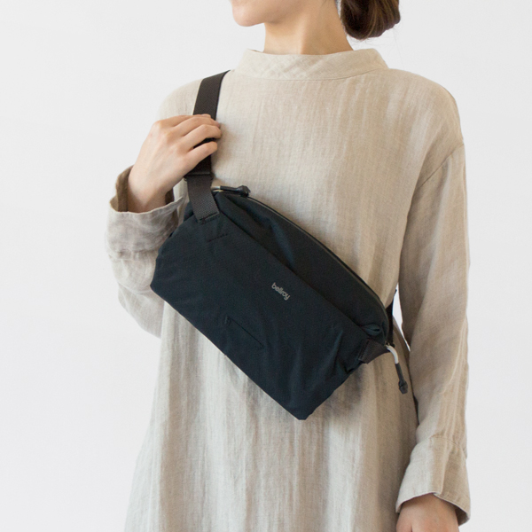 LITE SLING ボディバッグ(SHADOW)