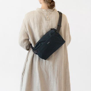 LITE SLING ボディバッグ(SHADOW)
