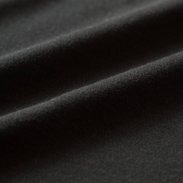 肌を守るUVケア機能が付いています（ブラック）