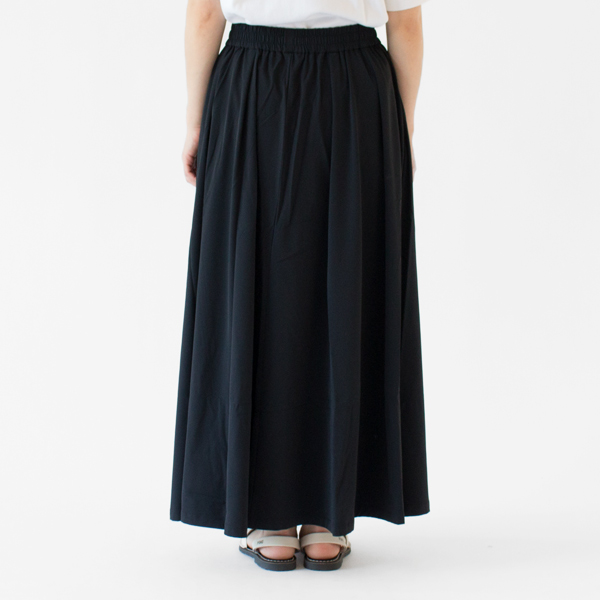 ミッドタウンギャザースカート(身長162cm)