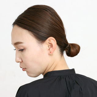 キャッチレスピアス EMBRACE HOOP／Baqless（バックレス）｜愛着を持っ