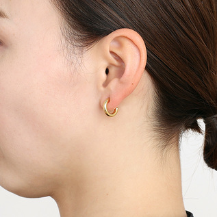 Baqless キャッチレスピアス EMBRACEHOOP ILLUMINATE キャッチレスピアス EMBRACE HOOP／Baqless（バックレス）｜愛着