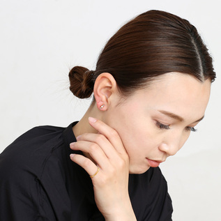 キャッチレスピアス HONESTY CELESTIAL／Baqless（バックレス）｜愛着