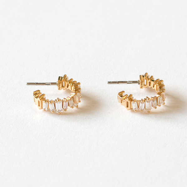 BAQLESS Embrace Illuminate ハーフ（片耳用） キャッチレスピアス EMBRACE（HOOP）／Baqless（バックレス）｜愛着を