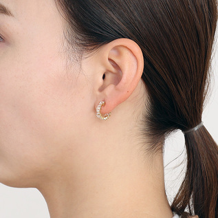 Baqless キャッチレスピアス EMBRACEHOOP ILLUMINATE キャッチレスピアス EMBRACE HOOP／Baqless（バックレス）｜愛着