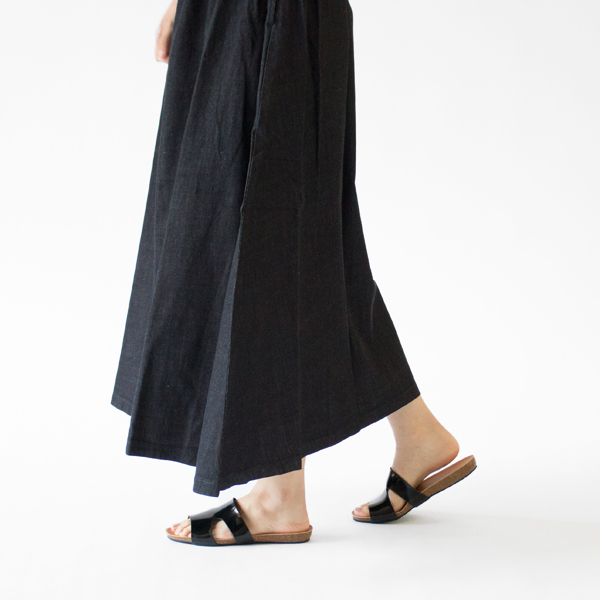 フラットサンダル BLACK