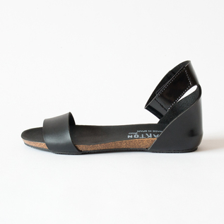 アンクルストラップサンダル BLACK アンクルストラップサンダル BLACK