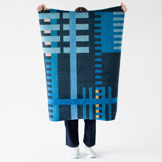 身長：162cm(Bauhaus Blue)