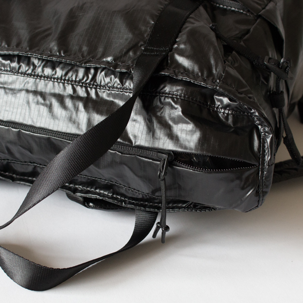 シッパーで開閉するメインスペース(BLACK) シッパーで開閉するメインスペース(BLACK)