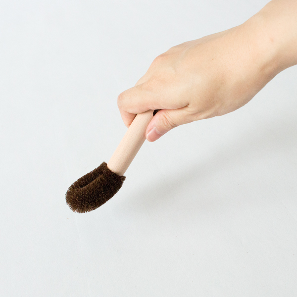 急須用の小さな柄付きたわし