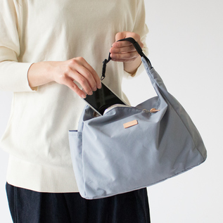 別注】ショルダーバッグ TRIANGLE SHOULDER PALE LAVENDER／STANDARD