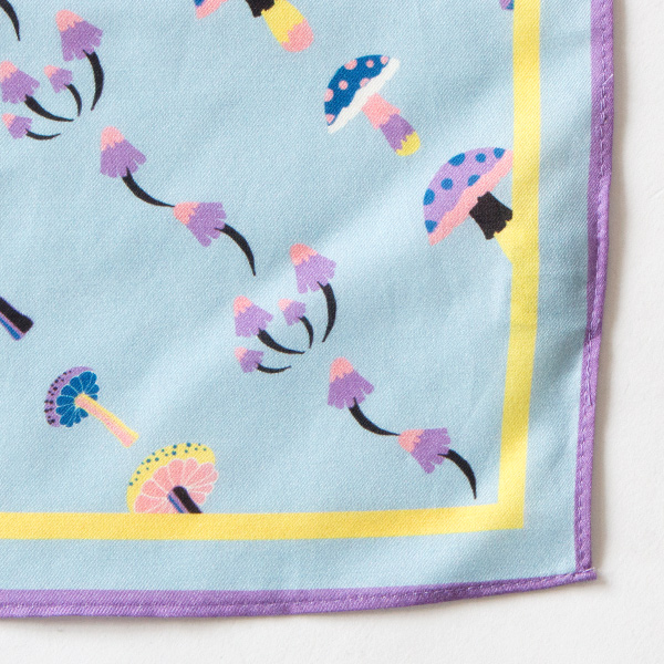 色とりどりのキノコが並ぶユニークなデザイン(DIPSEA TRAIL MUSHROOMS) 色とりどりのキノコが並ぶユニークなデザイン(DIPSEA TRAIL MUSHROOMS)