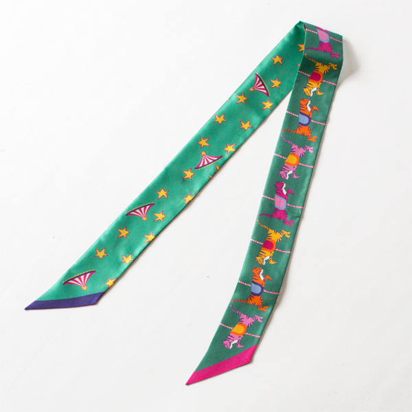 スキニースカーフ 6 cm x 114 cm(NEON TIGERS CAROUSEL) スキニースカーフ 6 cm x 114 cm(NEON TIGERS CAROUSEL)