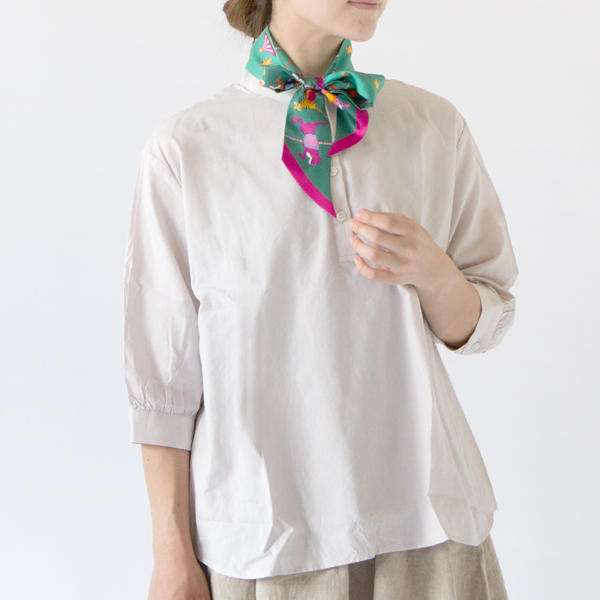 小さく結べば可愛らしい印象に(NEON TIGERS CAROUSEL) 小さく結べば可愛らしい印象に(NEON TIGERS CAROUSEL)