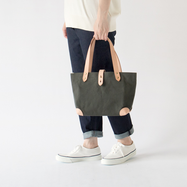 身長：162cm(カーキ)