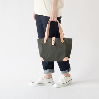 身長：162cm(カーキ)