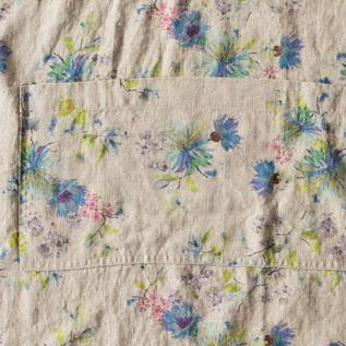 高さ約20×幅約27(cm)のフロントポケットが2つ付いていて便利(FLOWERS ON NATURAL) 高さ約20×幅約27(cm)のフロントポケットが2つ付いていて便利(FLOWERS ON NATURAL)