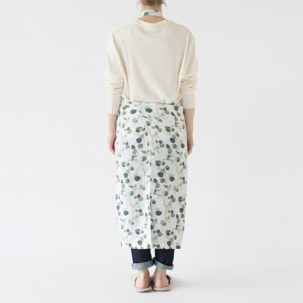 身長162cm(EUCALYPTUS ON WHITE)