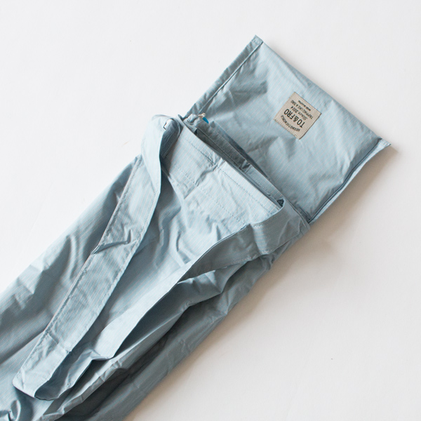 パッカブル仕様でコンパクトに収納できます(BLUE GRAY)