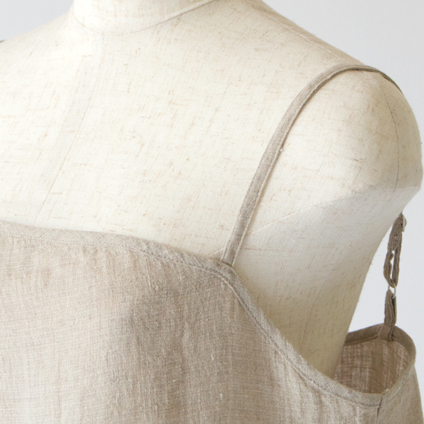 下着感のないシンプルなデザイン(KINARI) 下着感のないシンプルなデザイン(KINARI)