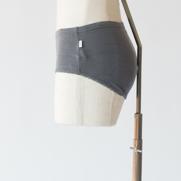 ウール・シルク レディースショーツ(GREY)